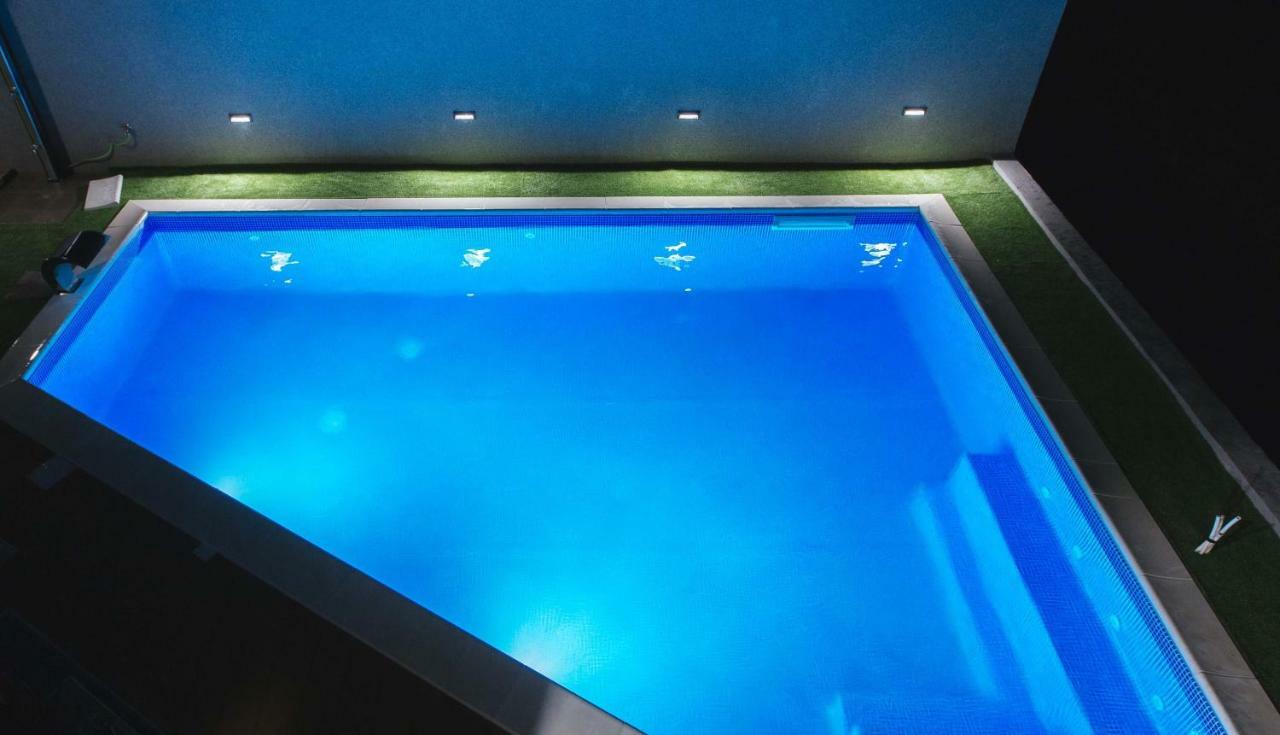 Villas Alfa & Omega Klis Kültér fotó
